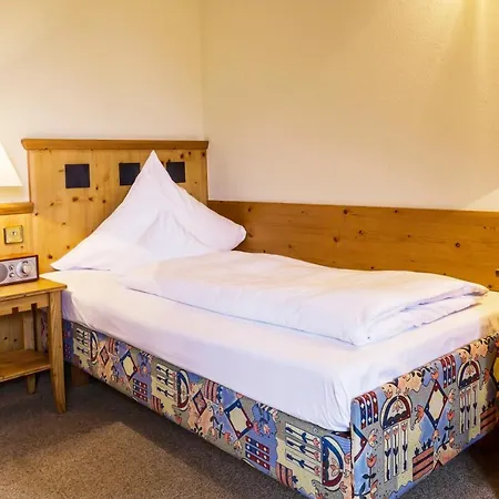 Flair-hotel Zum Benediktiner 3* شوارزاخ أم ماين