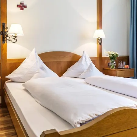 فندق Flair-hotel Zum Benediktiner 3*