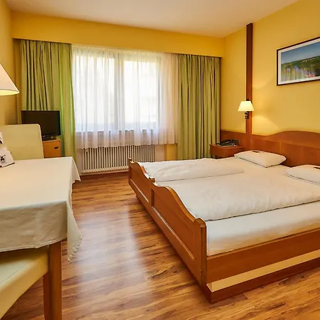 فندق Flair-hotel Zum Benediktiner شوارزاخ أم ماين