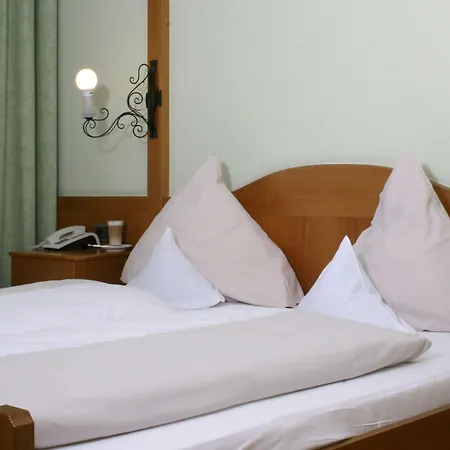 Flair-hotel Zum Benediktiner Hotel 3*