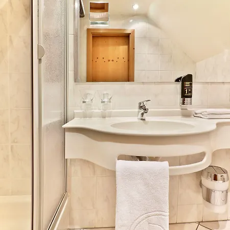 Flair-hotel Zum Benediktiner 3*