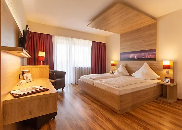 Flair-hotel Zum Benediktiner Отель Шварцах-ам-Майн